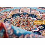 فرش بیضی طرح ناردون زمینه آبی