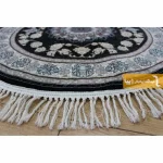 فرش گرد سرمه ای طرح اصفهان7