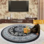 فرش گرد سرمه ای طرح اصفهان1