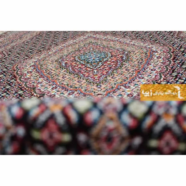 فرش بیضی سرمه ای طرح ریزماهی4