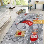 فرش کودک طوسی طرح خرسی و جغدها1