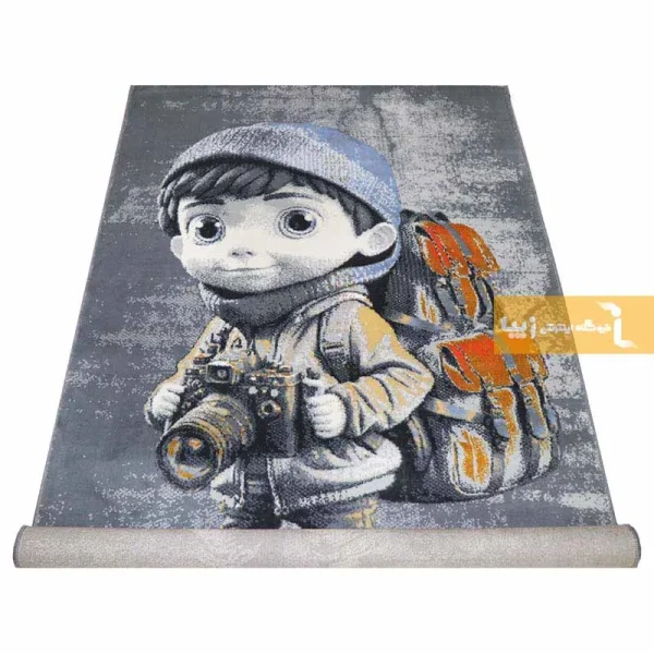 فرش کودک طوسی طرح پسرک عکاس5