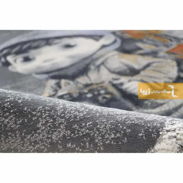 فرش کودک طوسی طرح پسرک عکاس4